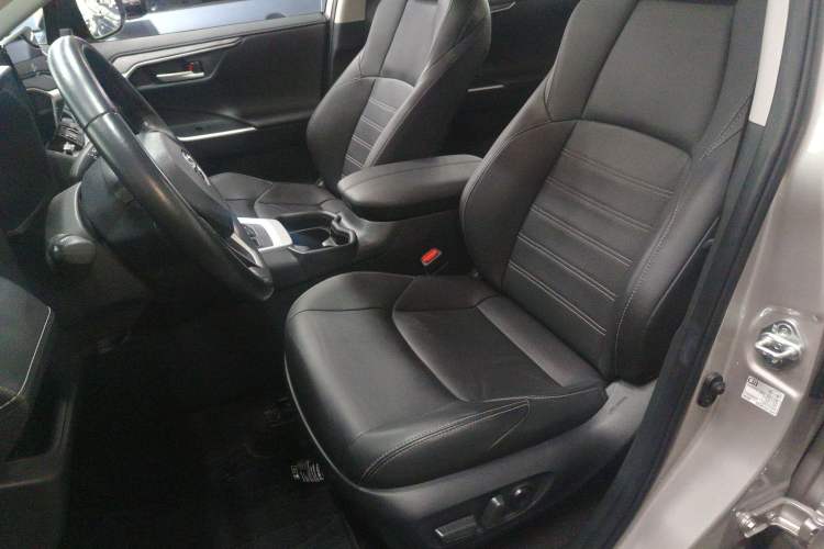 Used Toyota Wildlander 2023 2.0L CVT Four-Wheel Drive Luxury PLUS Edition Left Front Seat