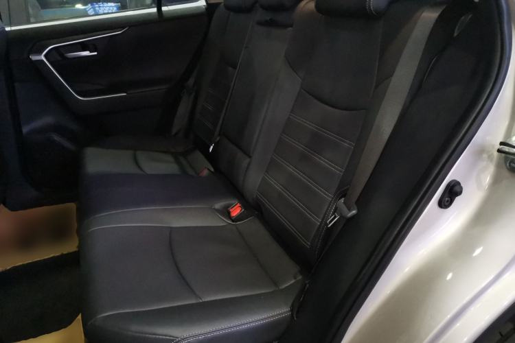 Used Toyota Wildlander 2023 Dual-Motor 2.5L E-CVT Two-Wheel Drive Luxury PLUS Edition Left Rear Seat
