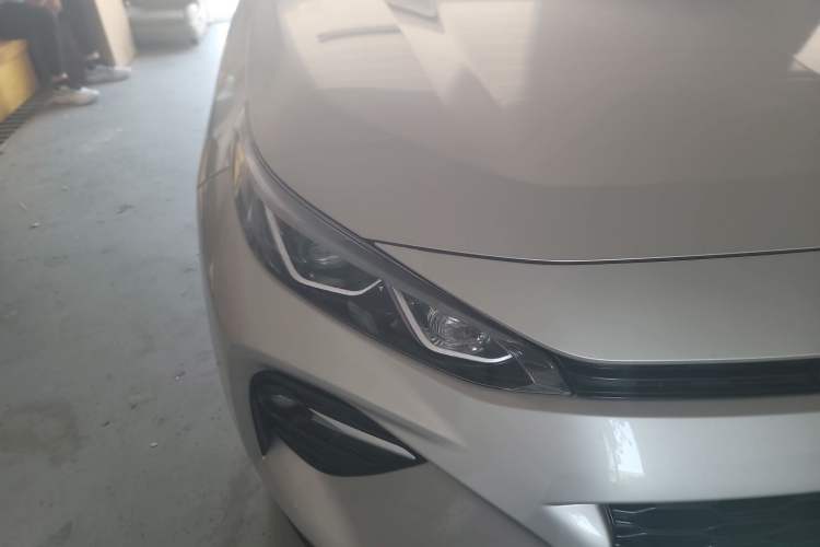 Used Toyota Wildlander 2023 Dual-Motor 2.5L E-CVT Four-Wheel Drive Prestige Edition Right Front Headlight