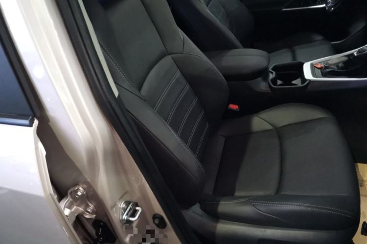 Used Toyota Wildlander 2023 Dual-Motor 2.5L E-CVT Two-Wheel Drive Luxury PLUS Edition Right Front Seat