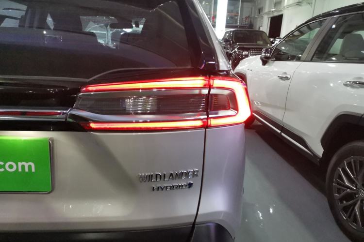 Used Toyota Wildlander 2023 Dual-Motor 2.5L E-CVT Two-Wheel Drive Luxury PLUS Edition Right Rear Taillight