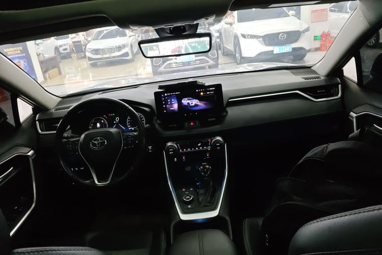 Used Toyota Wildlander 2023 Dual-Motor 2.5L E-CVT Four-Wheel Drive Prestige Edition Center Console