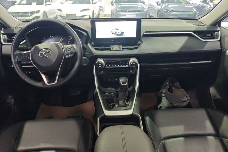 Used Toyota Wildlander 2023 2.0L CVT Two-Wheel Drive Luxury PLUS Edition Center Console