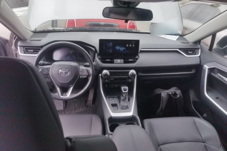 Used Toyota Wildlander 2023 2.0L CVT Four-Wheel Drive Luxury PLUS Edition Center Console