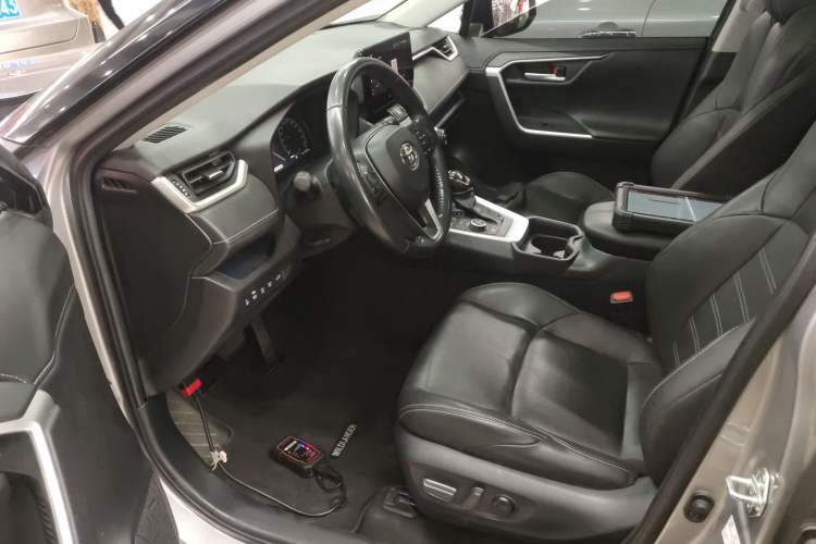 Used Toyota Wildlander 2023 Dual-Motor 2.5L E-CVT Four-Wheel Drive Prestige Edition Driver Seat