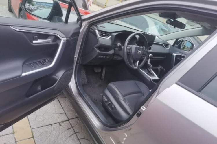 Used Toyota Wildlander 2023 2.0L CVT Four-Wheel Drive Luxury PLUS Edition Driver Seat