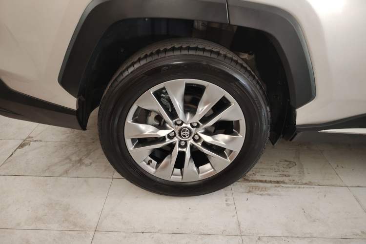Used Toyota Wildlander 2023 2.0L CVT Two-Wheel Drive Leading Edition Exterior 5