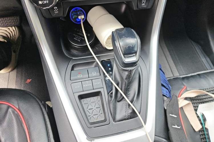 Used Toyota Wildlander 2023 2.0L CVT Two-Wheel Drive Urban Edition Gear Lever