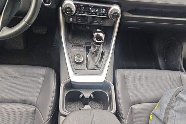 Used Toyota Wildlander 2023 Dual-Motor 2.5L E-CVT Four-Wheel Drive Prestige Edition Gear Lever