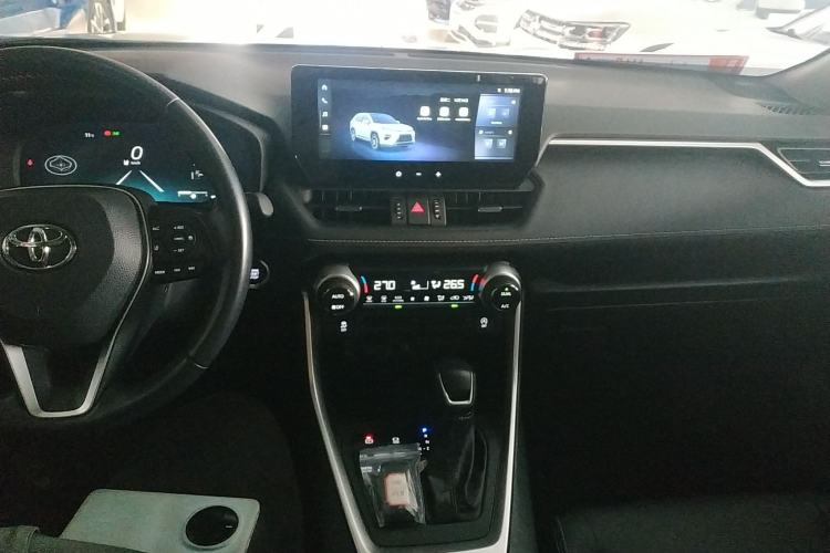 Used Toyota Wildlander 2023 2.0L CVT Four-Wheel Drive Luxury PLUS Edition Interior 2