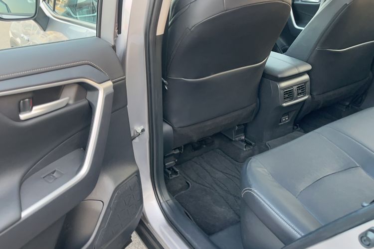 Used Toyota Wildlander 2023 Dual-Motor 2.5L E-CVT Four-Wheel Drive Prestige Edition Interior 2
