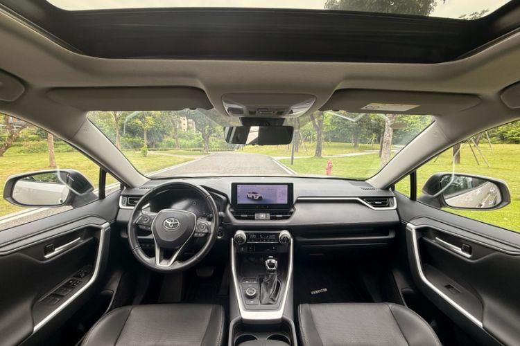 Used Toyota Wildlander 2023 Dual-Motor 2.5L E-CVT Four-Wheel Drive Prestige Edition Interior 2