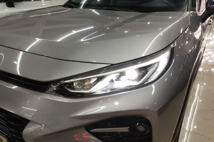 Used Toyota Wildlander 2023 Dual-Motor 2.5L E-CVT Four-Wheel Drive Prestige Edition Left Front Headlight
