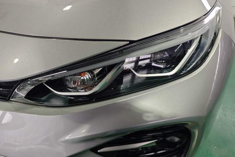 Used Toyota Wildlander 2023 2.0L CVT Two-Wheel Drive Luxury PLUS Edition Left Front Headlight