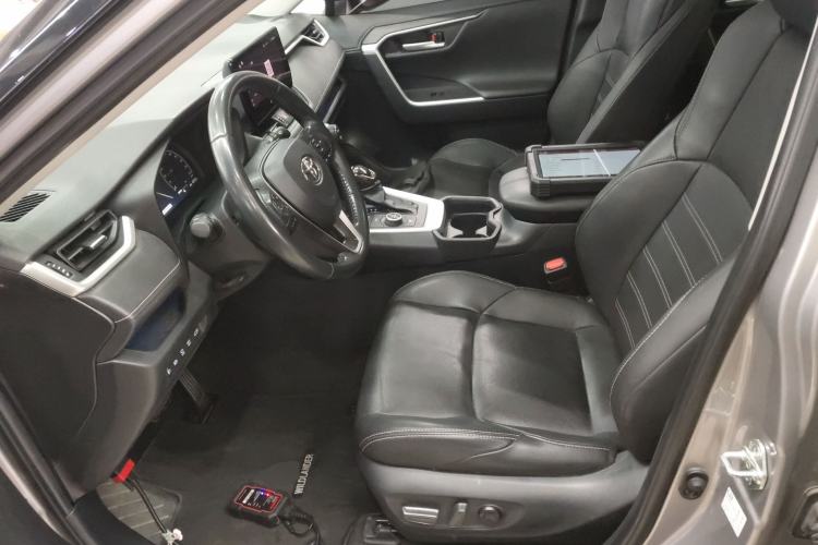Used Toyota Wildlander 2023 Dual-Motor 2.5L E-CVT Four-Wheel Drive Prestige Edition Left Front Seat