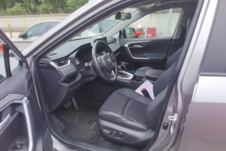 Used Toyota Wildlander 2023 2.0L CVT Four-Wheel Drive Luxury PLUS Edition Left Front Seat