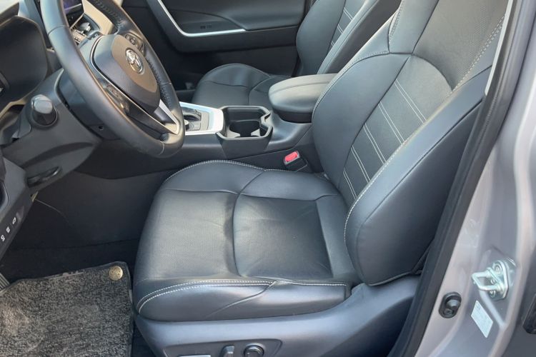 Used Toyota Wildlander 2023 Dual-Motor 2.5L E-CVT Four-Wheel Drive Prestige Edition Left Front Seat