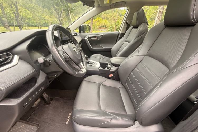 Used Toyota Wildlander 2023 Dual-Motor 2.5L E-CVT Four-Wheel Drive Prestige Edition Left Front Seat