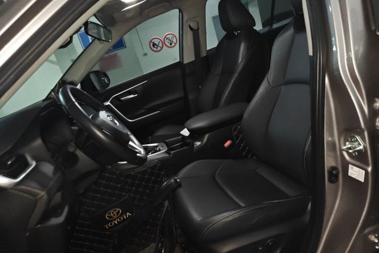Used Toyota Wildlander 2023 2.0L CVT Two-Wheel Drive Urban Edition Left Front Seat