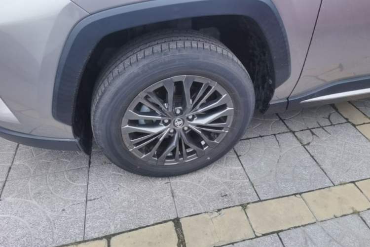 Used Toyota Wildlander 2023 2.0L CVT Four-Wheel Drive Luxury PLUS Edition Left Front Wheel Hub