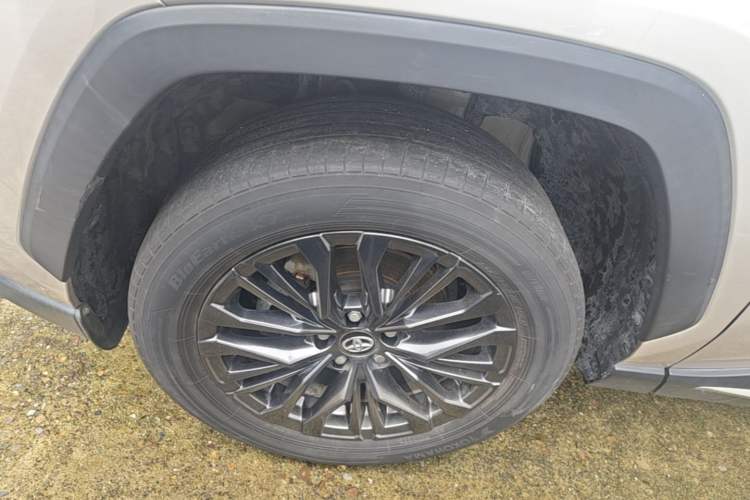 Used Toyota Wildlander 2023 Dual-Motor 2.5L E-CVT Four-Wheel Drive Prestige Edition Left Front Wheel Hub