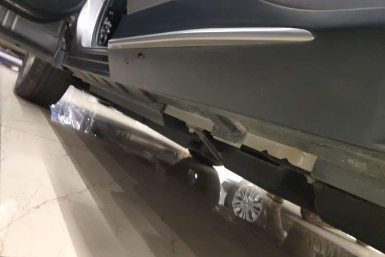 Used Toyota Wildlander 2023 Dual-Motor 2.5L E-CVT Four-Wheel Drive Prestige Edition Left Side Sill