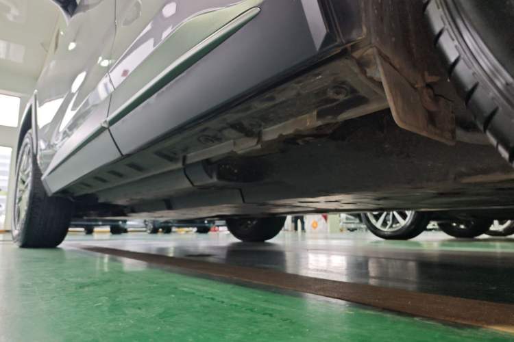 Used Toyota Wildlander 2023 2.0L CVT Two-Wheel Drive Luxury PLUS Edition Left Side Sill