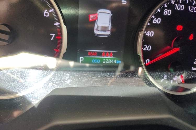 Used Toyota Wildlander 2023 2.0L CVT Two-Wheel Drive Leading Edition Odometer Close Up