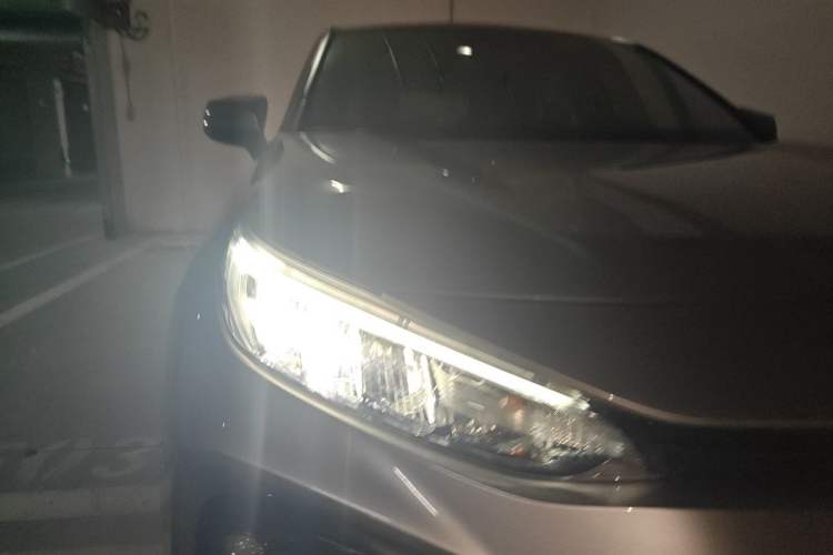 Used Toyota Wildlander 2023 2.0L CVT Two-Wheel Drive Urban Edition Right Front Headlight