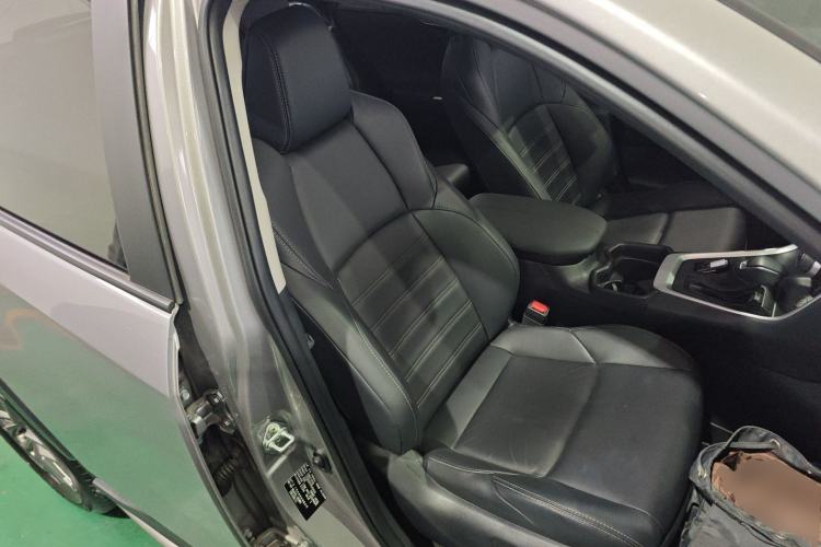 Used Toyota Wildlander 2023 2.0L CVT Two-Wheel Drive Luxury PLUS Edition Right Front Seat