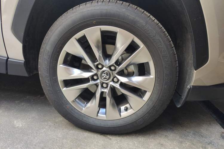 Used Toyota Wildlander 2023 2.0L CVT Two-Wheel Drive Leading Edition Right Front Wheel Hub