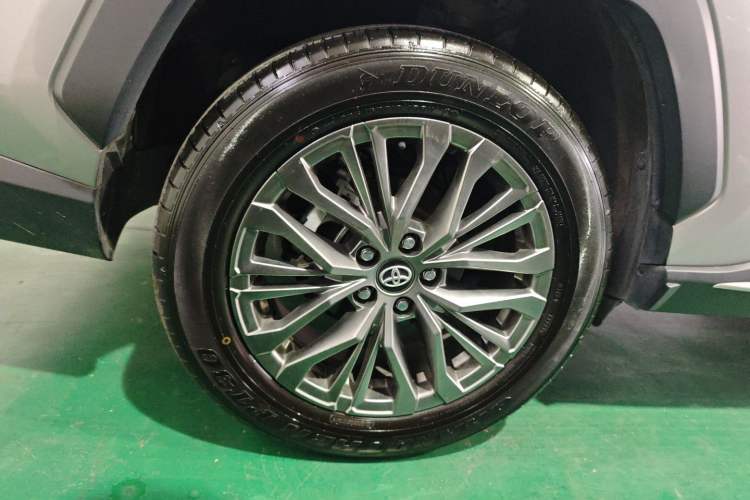 Used Toyota Wildlander 2023 2.0L CVT Two-Wheel Drive Luxury PLUS Edition Right Rear Wheel Hub