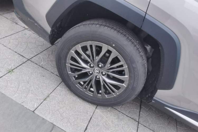 Used Toyota Wildlander 2023 2.0L CVT Four-Wheel Drive Luxury PLUS Edition Right Rear Wheel Hub