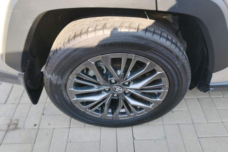 Used Toyota Wildlander 2023 2.0L CVT Two-Wheel Drive Luxury PLUS Edition Right Rear Wheel Hub