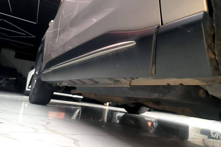 Used Toyota Wildlander 2023 Dual-Motor 2.5L E-CVT Four-Wheel Drive Prestige Edition Right Side Sill
