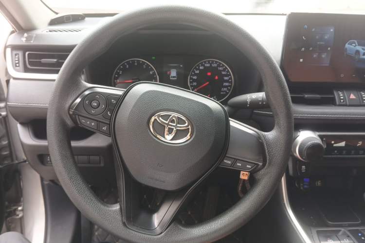 Used Toyota Wildlander 2023 2.0L CVT Two-Wheel Drive Leading Edition Steering Wheel