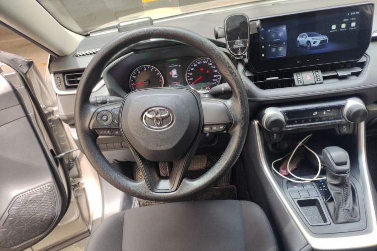 Used Toyota Wildlander 2023 2.0L CVT Two-Wheel Drive Leading Edition Steering Wheel