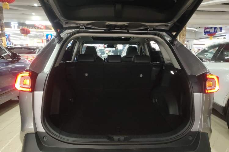 Used Toyota Wildlander 2023 Dual-Motor 2.5L E-CVT Four-Wheel Drive Prestige Edition Trunk