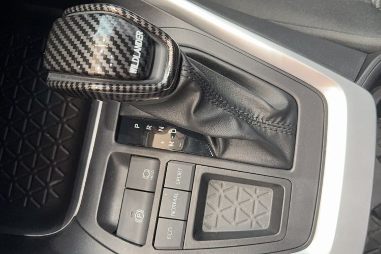 Used Toyota Wildlander 2023 2.0L CVT Two-Wheel Drive Leading Edition Gear Lever