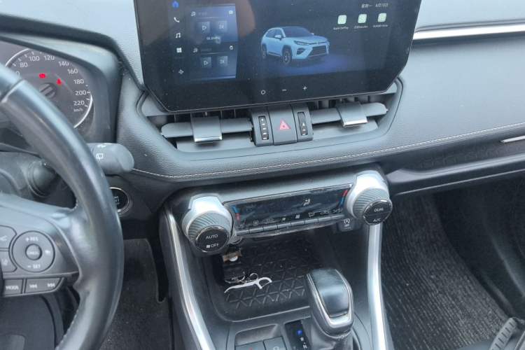 Used Toyota Wildlander 2023 2.0L CVT Two-Wheel Drive Urban Edition Audio And AC Panel