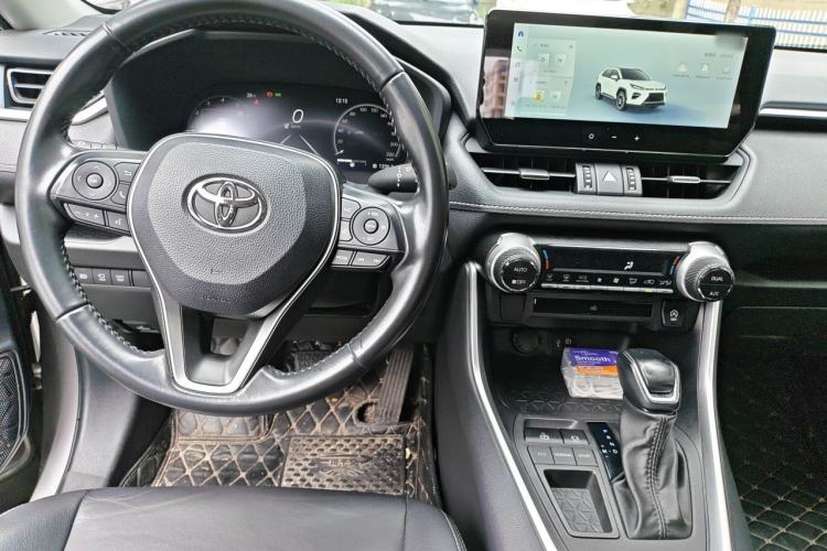 Used Toyota Wildlander 2023 2.0L CVT Two-Wheel Drive Luxury PLUS Edition Center Console