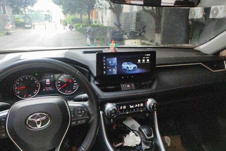 Used Toyota Wildlander 2023 2.0L CVT Two-Wheel Drive Urban Edition Center Console