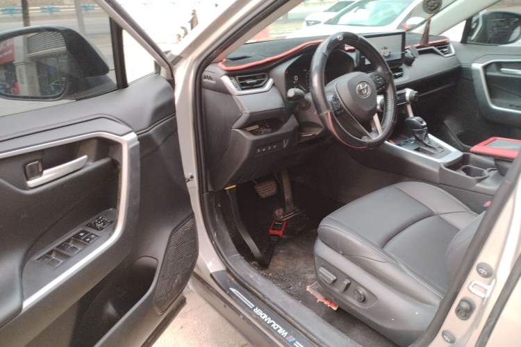Used Toyota Wildlander 2023 2.0L CVT Two-Wheel Drive Luxury PLUS Edition Driver Seat