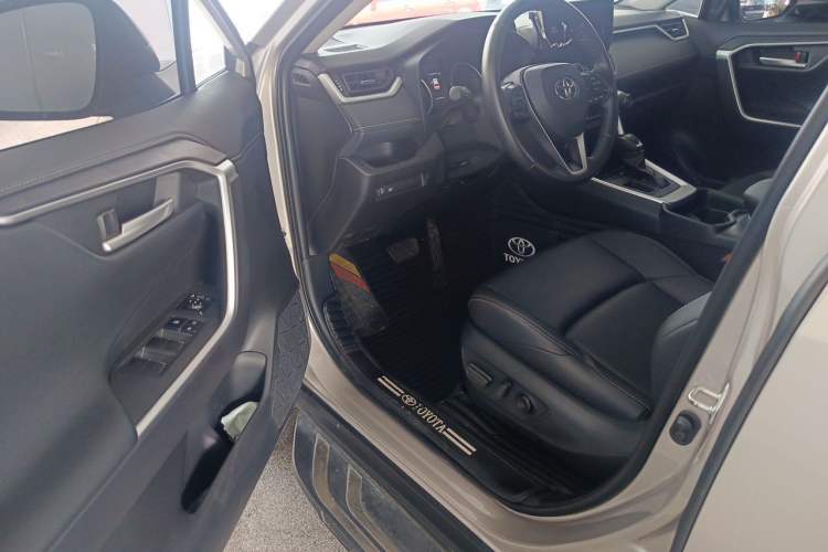 Used Toyota Wildlander 2023 2.0L CVT Two-Wheel Drive Urban Edition Driver Seat