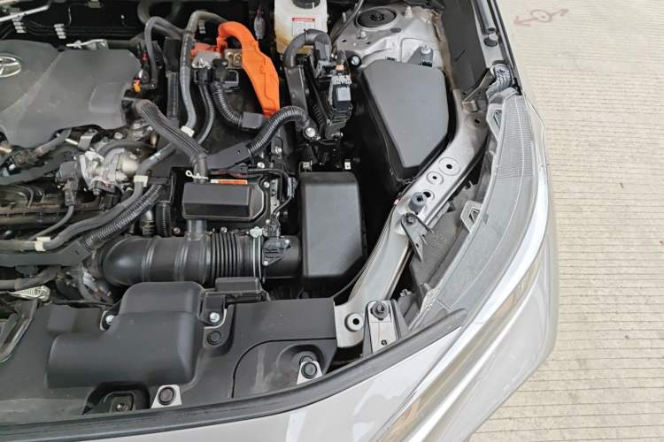 Used Toyota Wildlander 2023 Dual-Engine 2.5L E-CVT 4x4 Luxury PLUS Edition Engine Bay Left
