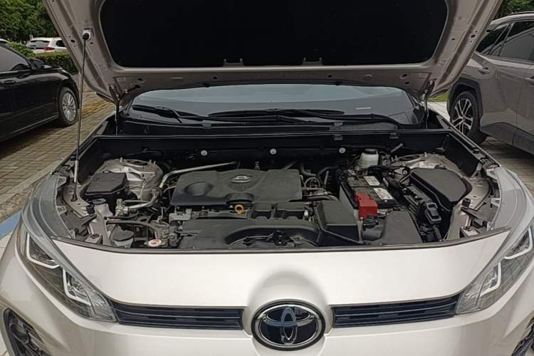 Used Toyota Wildlander 2023 2.0L CVT Two-Wheel Drive Luxury PLUS Edition Engine Bay