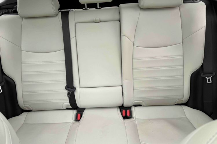 Used Toyota Wildlander 2023 2.0L CVT Four-Wheel Drive Luxury PLUS Edition Interior 2