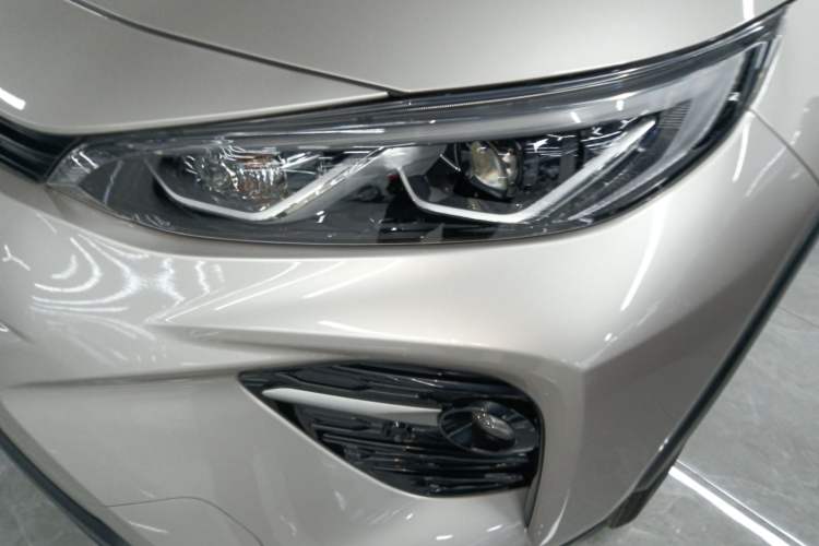 Used Toyota Wildlander 2023 Dual-Motor 2.5L E-CVT Four-Wheel Drive Prestige Edition Left Front Headlight