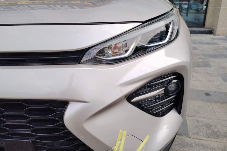 Used Toyota Wildlander 2023 2.0L CVT Two-Wheel Drive Luxury PLUS Edition Left Front Headlight