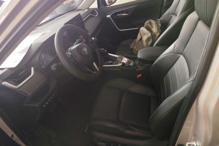 Used Toyota Wildlander 2023 Dual-Motor 2.5L E-CVT Four-Wheel Drive Prestige Edition Left Front Seat